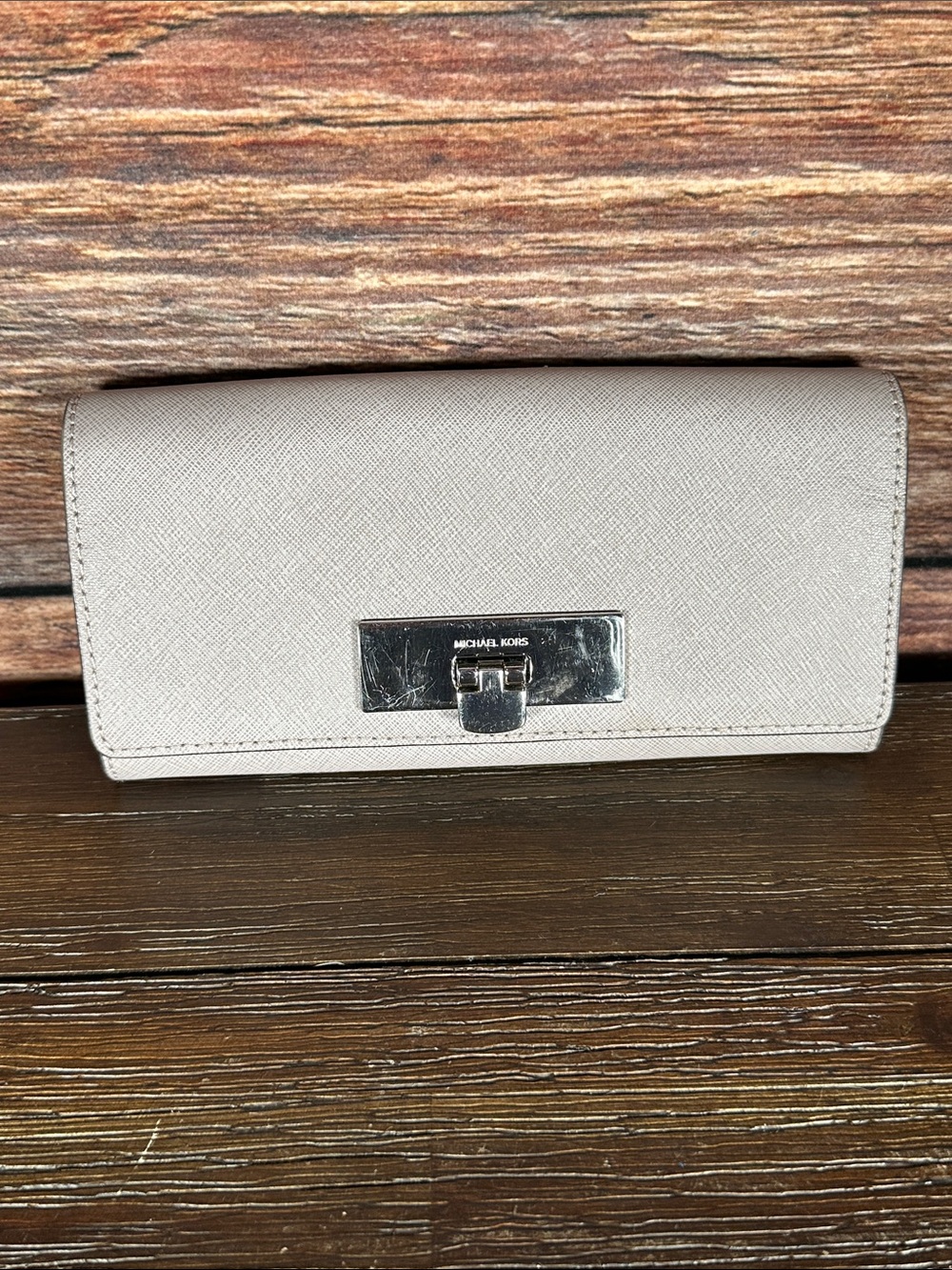 Michael Kors Light Grey Saffiano Leather Wallet with Silver-Tone Closure